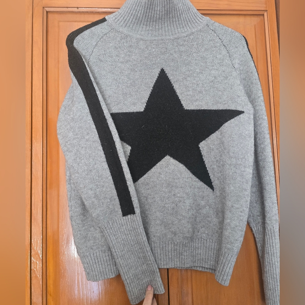 Gray Star Sweater - Picture 2 of 5